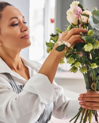 <p>Are you trying to really capture the essence of your amazing mother?</p>
<p>Let us create a one of a kind custom floral bouquet that mom will never forget.</p>